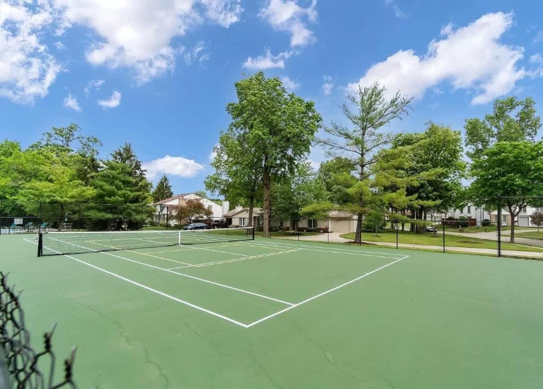 Family Friendly And Quite 2 Bedroom Condo Close To Fun Fort Wayne Extérieur photo