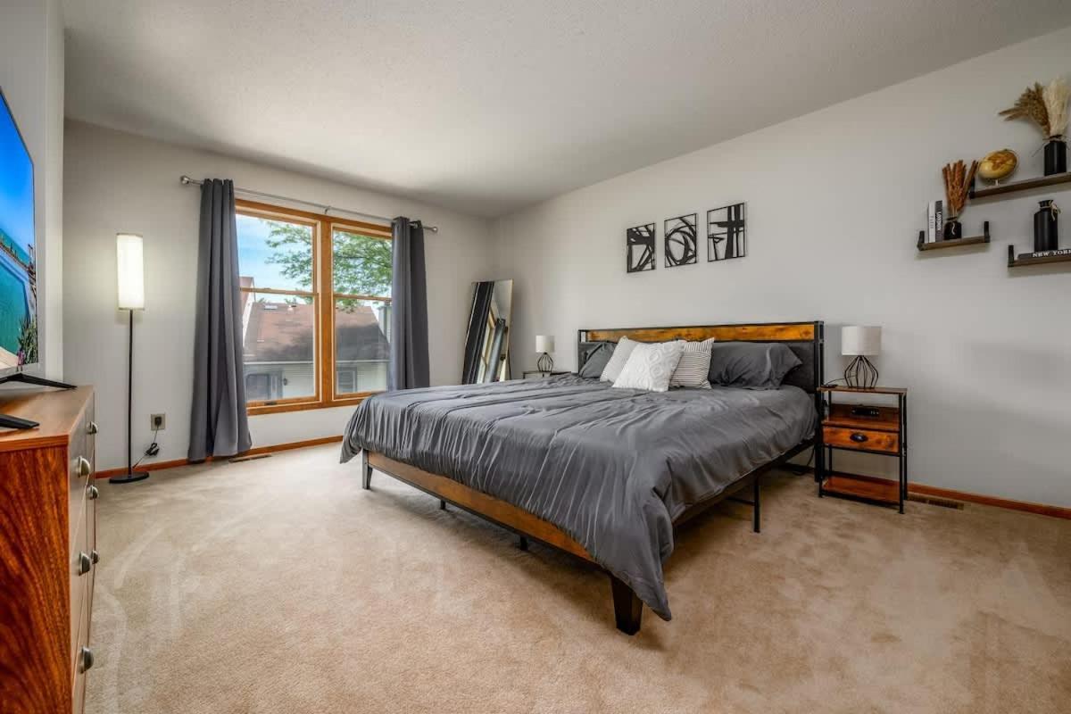 Family Friendly And Quite 2 Bedroom Condo Close To Fun Fort Wayne Extérieur photo